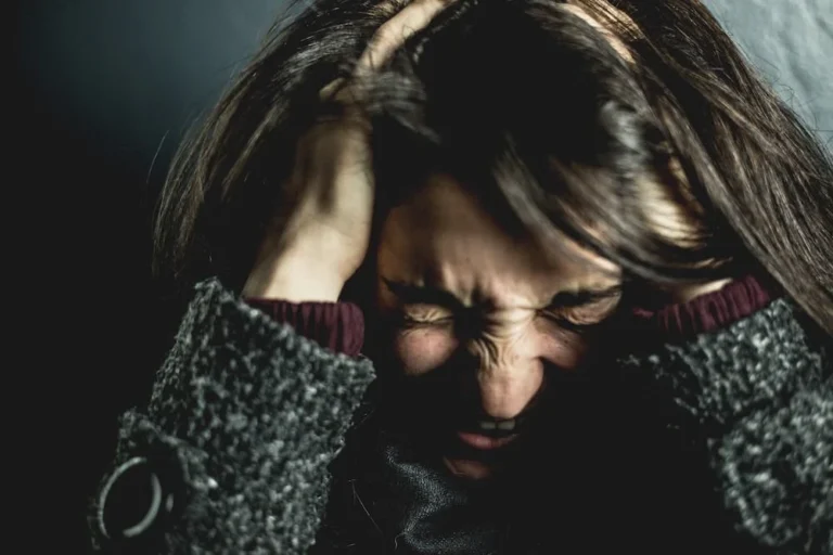 Sinus Headache vs. Migraine: Identification and Treatment