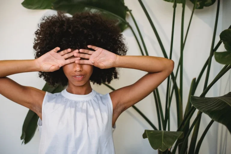 What Causes Dark Circles Under Eyes? What to Watch Out For!
